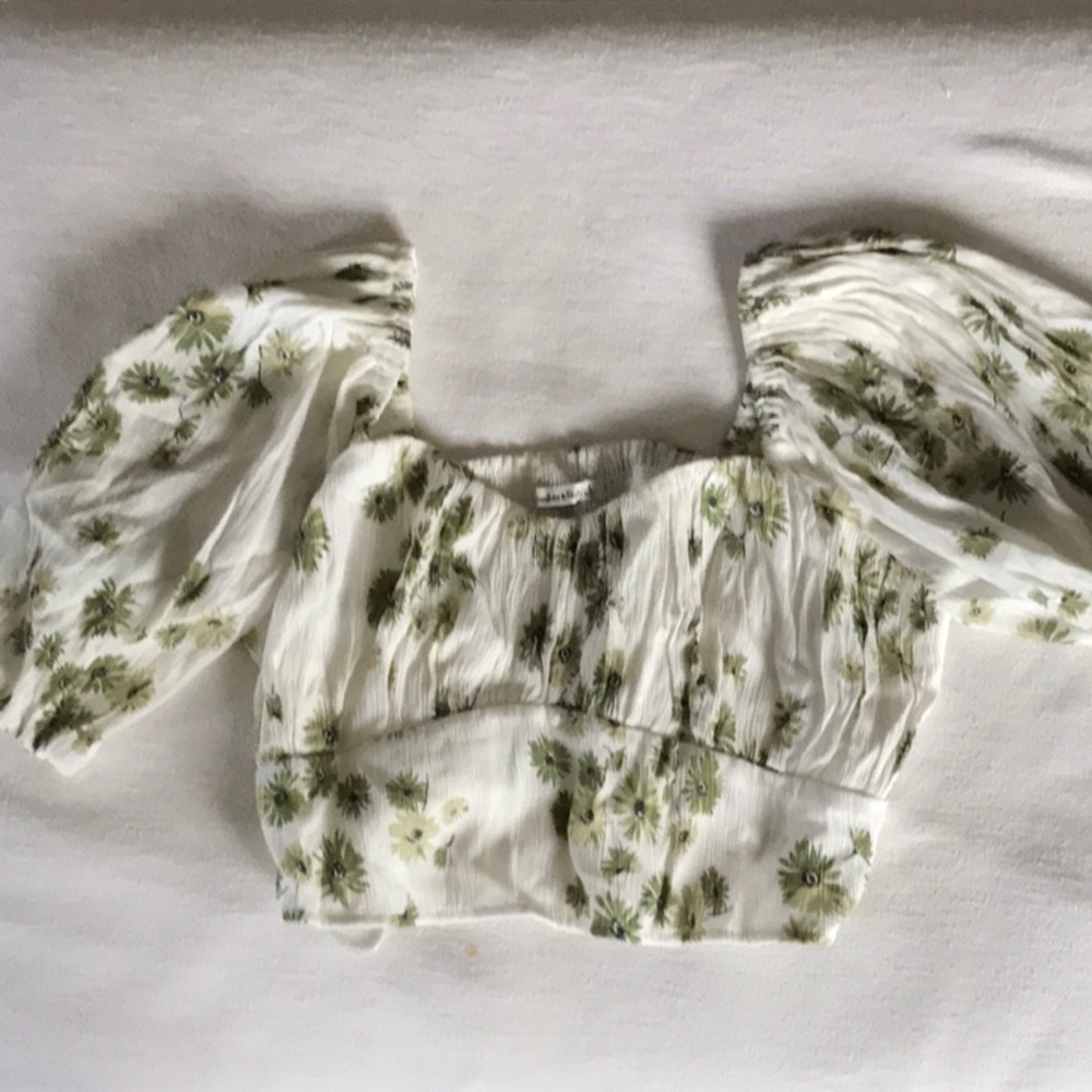 NWT Abercrombie and Fitch floral green/ivory crop top size L